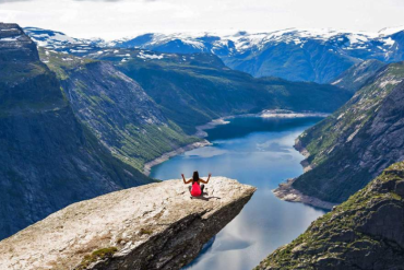 The Benefits of Solo Travel and How to Do It Safely