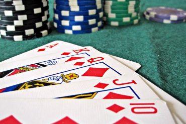 6 Easy Ways To Get Better At Online Poker
